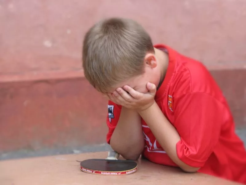 Ребенок не умеет проигрывать сразу плачет | что делать?